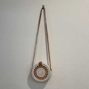 Handwoven Round Crossbody Bag Purse boho and beach Chic in White & Tan